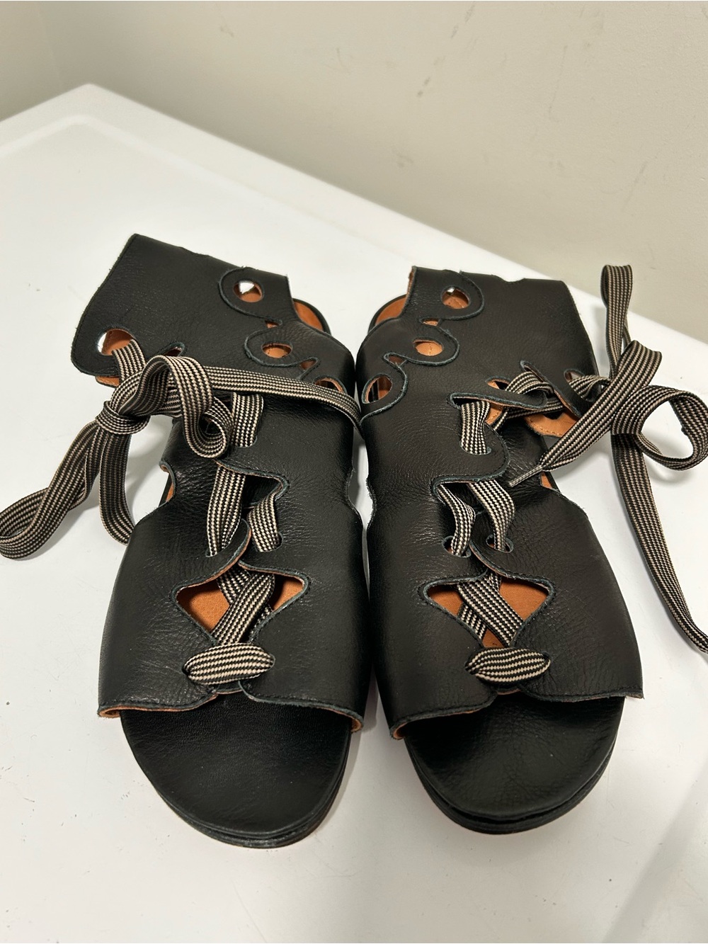 L’Amour Des Pieds Dionisa Lace Up Sandals Black Size 8